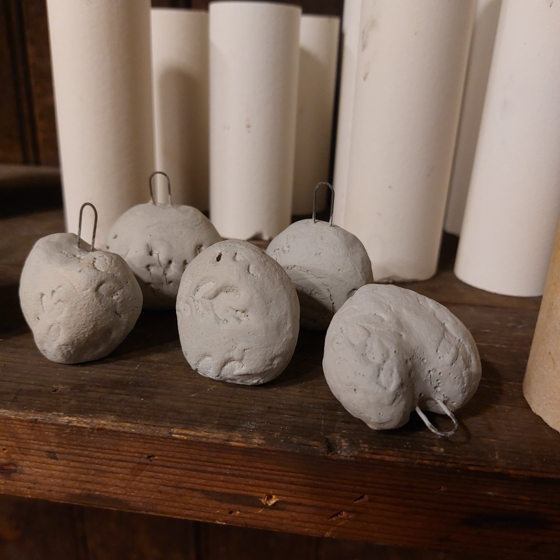 Julekuler 60 kr pr stykk. Matt, mintfarget. Ta kontakt 