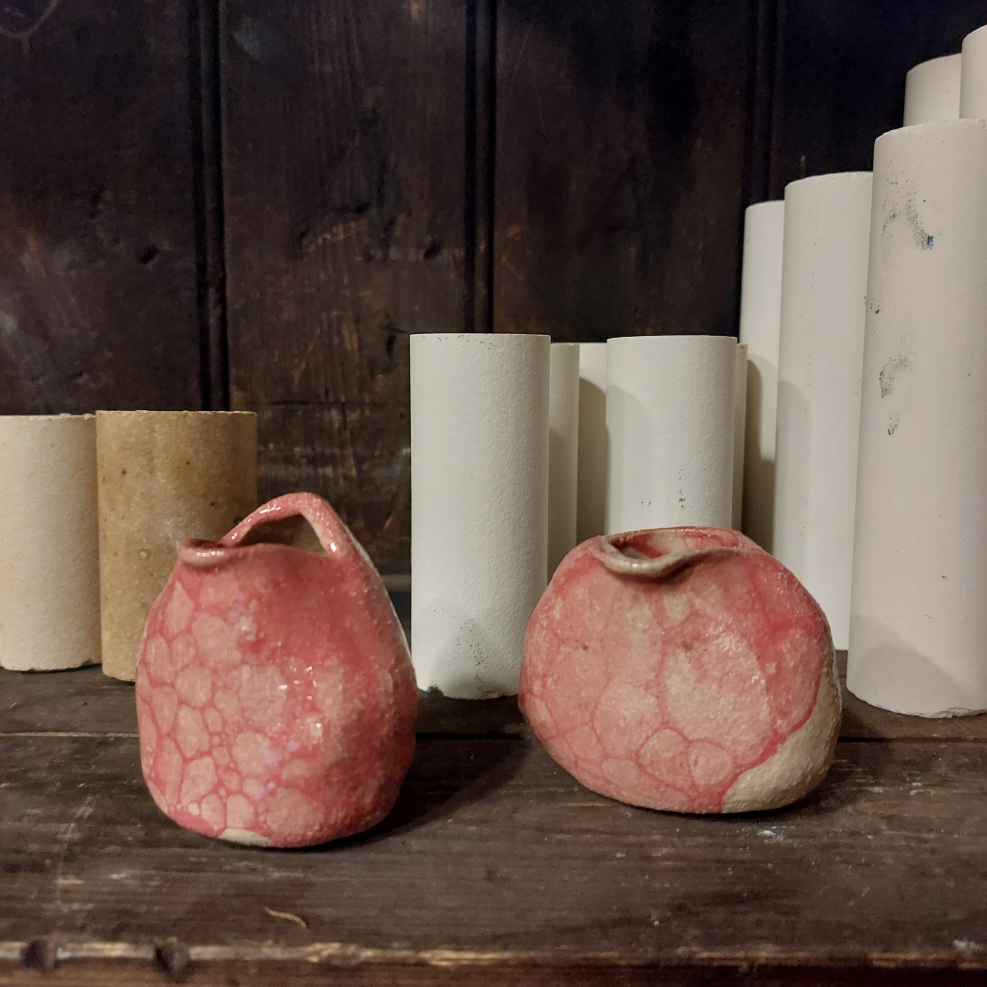 Steingods, såpebobleteknikk. 200 kr pr stykk 